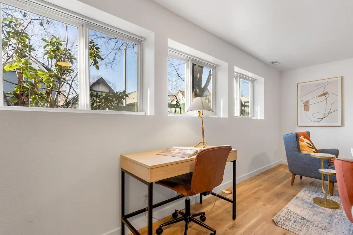 Urban Oasis With Cedar Hot Tub Villa Seattle Holiday home