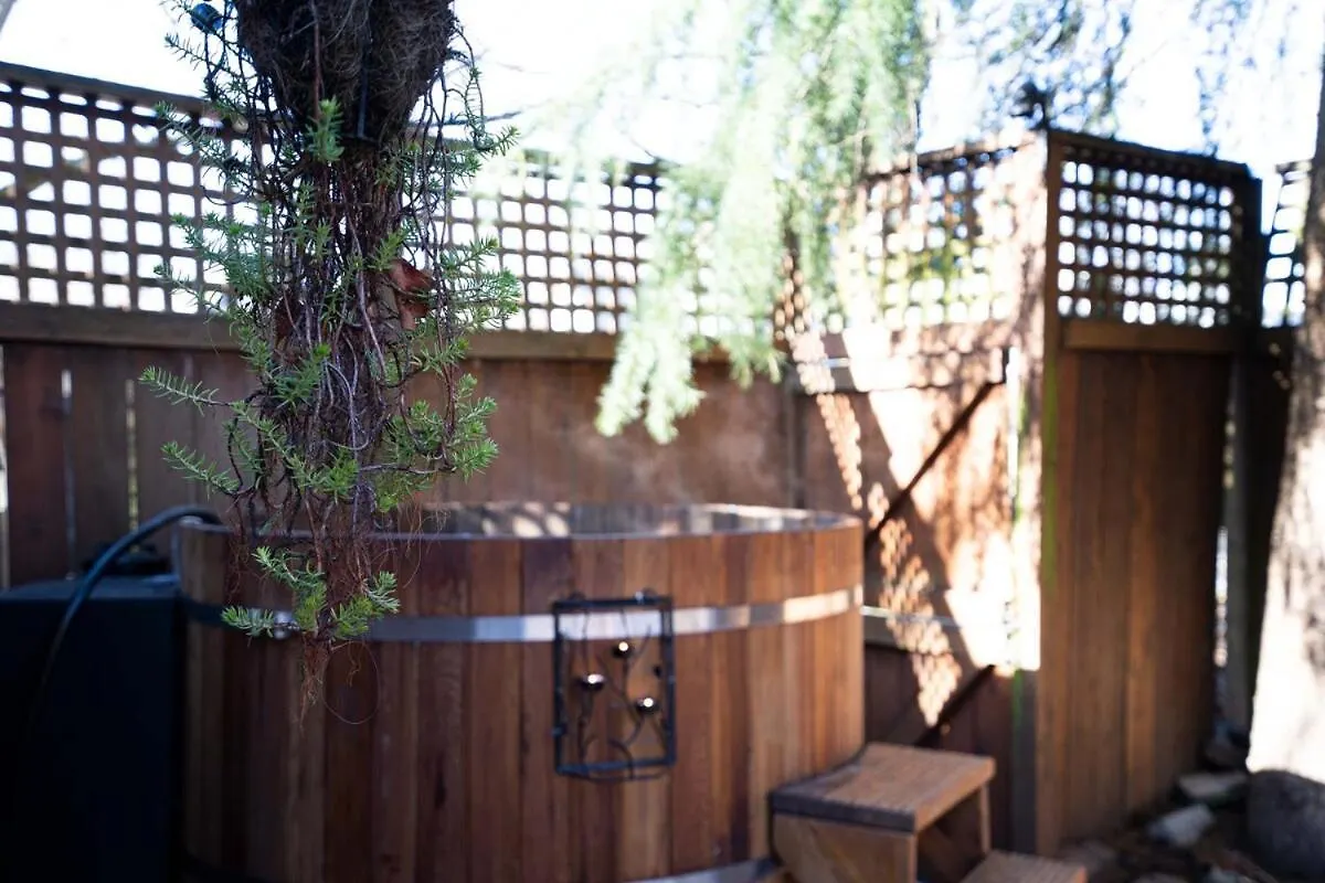 Urban Oasis With Cedar Hot Tub Villa Seattle Holiday home