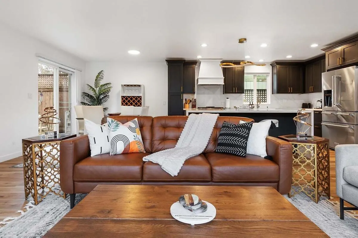 Urban Oasis With Cedar Hot Tub Villa Seattle Holiday home