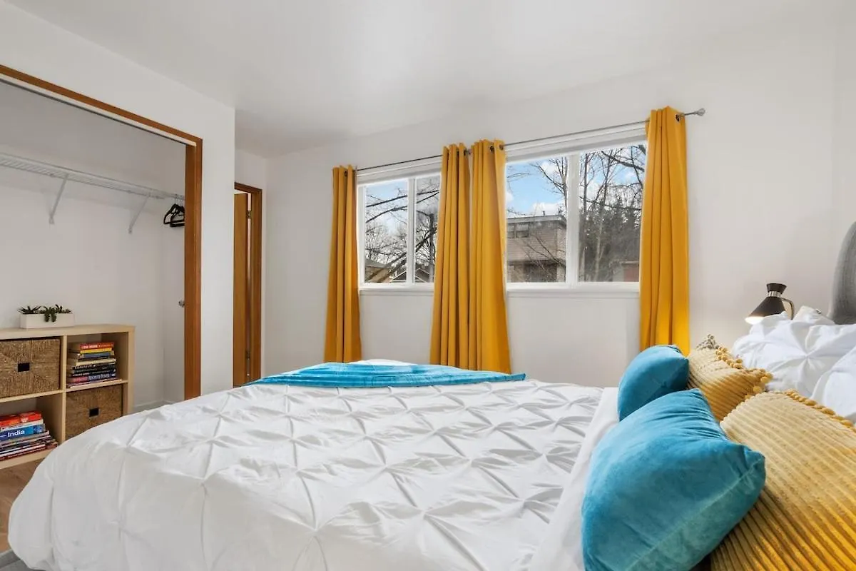 Holiday home Urban Oasis With Cedar Hot Tub Villa Seattle